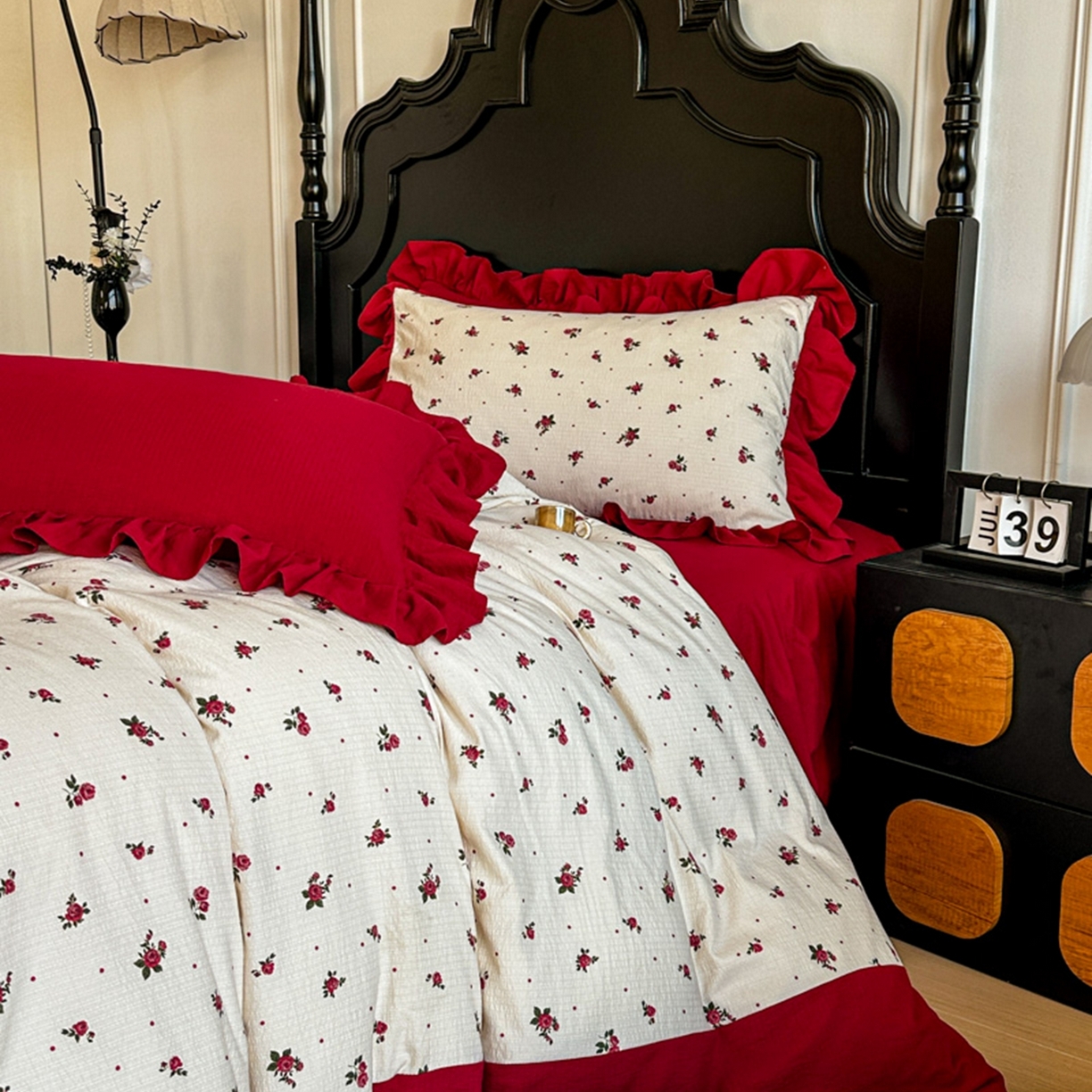 91家纺网 家纺一手货源 找家纺 贝凯瑞 2026仿棉皱皱纱双层纱木棉仿棉水洗棉喜庆浪漫大红四件套-锦绣 锦绣良缘