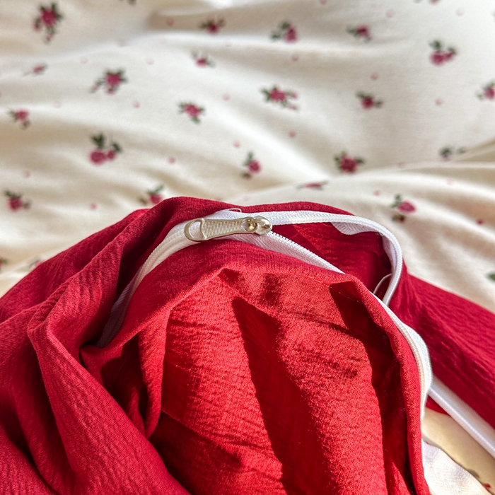 91家纺网 家纺一手货源 找家纺 贝凯瑞 2026仿棉皱皱纱双层纱木棉仿棉水洗棉喜庆浪漫大红四件套-盛世 盛世暖眠