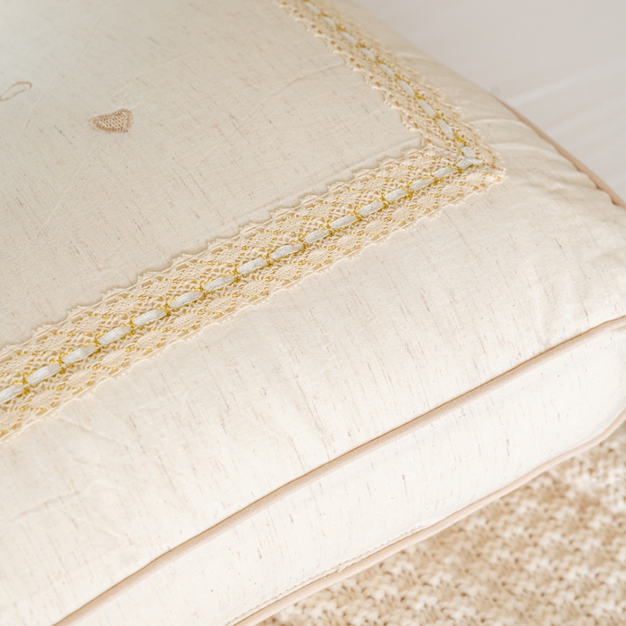 91家纺网 家纺一手货源 找家纺 （总）昕科 2026新款亚麻蒲公英枕-棉麻枕芯刺绣亚麻枕头