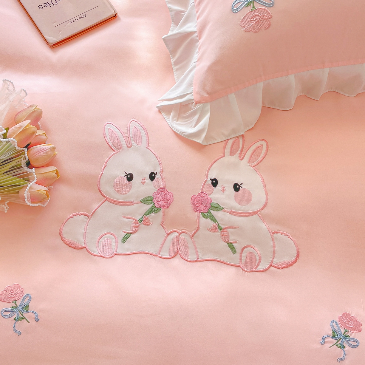 91家纺网 家纺一手货源 找家纺 （总）雨菲家纺 2026新款水洗棉贴布绣公主风荷叶花边四件套-花园兔（专版花型）