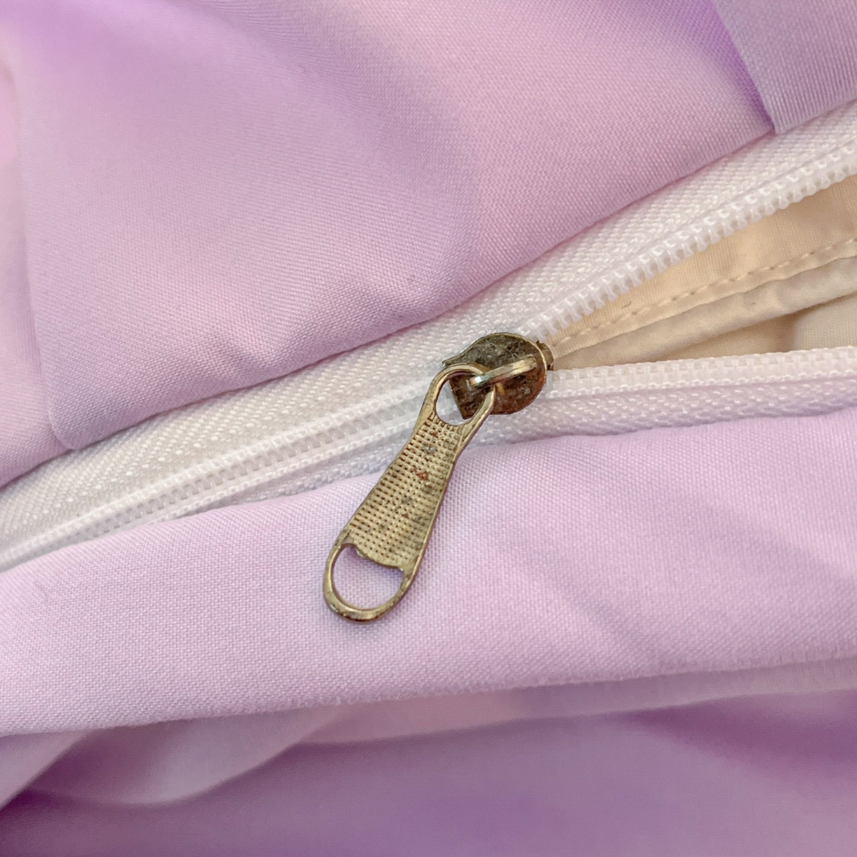 91家纺网 家纺一手货源 找家纺 雨菲家纺 2026新款水洗棉贴布绣公主风荷叶花边四件套-花园兔 花园兔粉紫