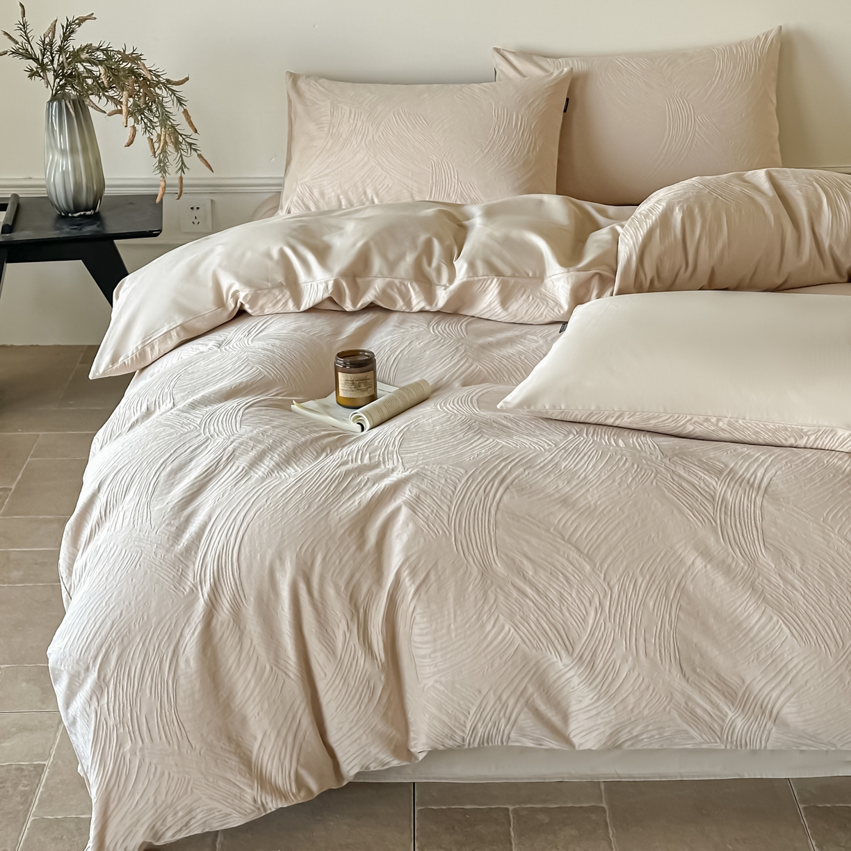 91家纺网 家纺一手货源 找家纺 如一  2026新款60S全棉水洗提花立体厚织浮雕四件套 肌理-暖杏米