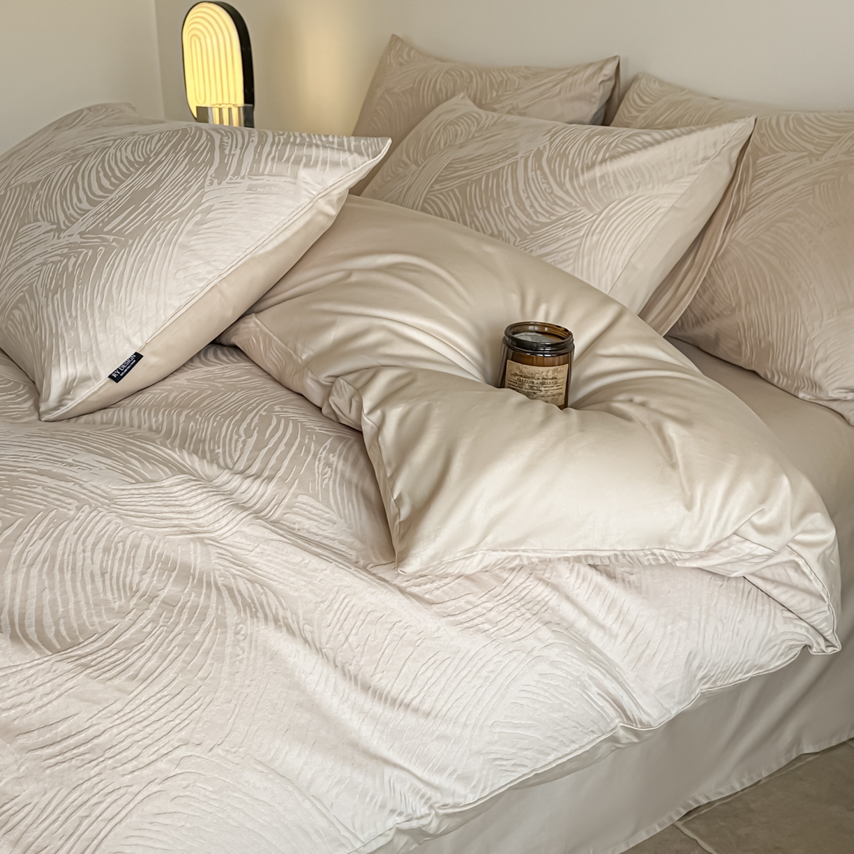 91家纺网 家纺一手货源 找家纺 如一  2026新款60S全棉水洗提花立体厚织浮雕四件套 肌理-暖杏米