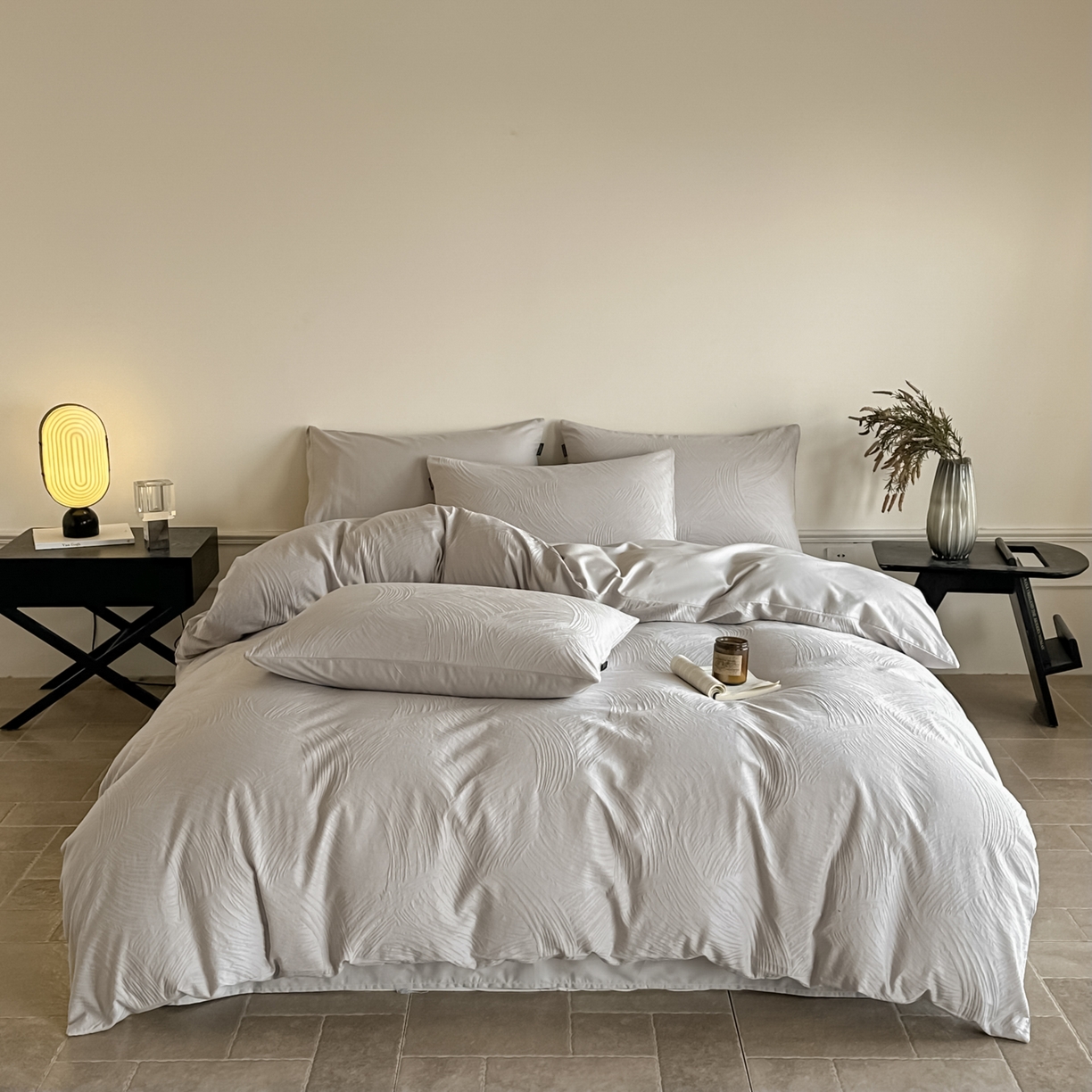 91家纺网 家纺一手货源 找家纺 如一  2026新款60S全棉水洗提花立体厚织浮雕四件套 肌理-雅致银