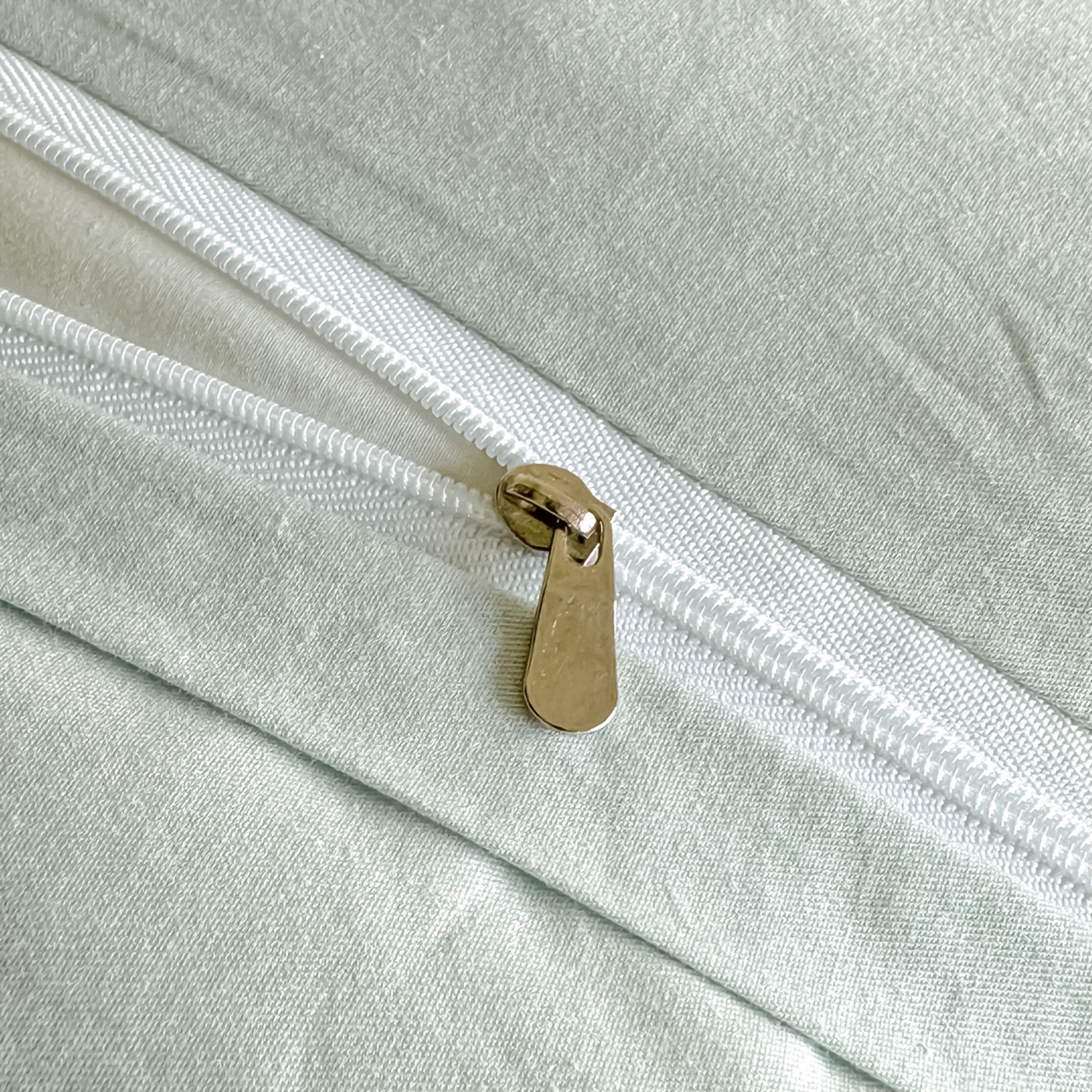 91家纺网 家纺一手货源 找家纺 如一  2026新款60S全棉水洗提花立体厚织浮雕四件套 蝶梦-湖水绿