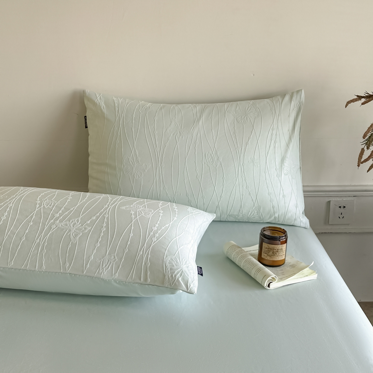 91家纺网 家纺一手货源 找家纺 如一  2026新款60S全棉水洗提花立体厚织浮雕四件套 蝶梦-湖水绿