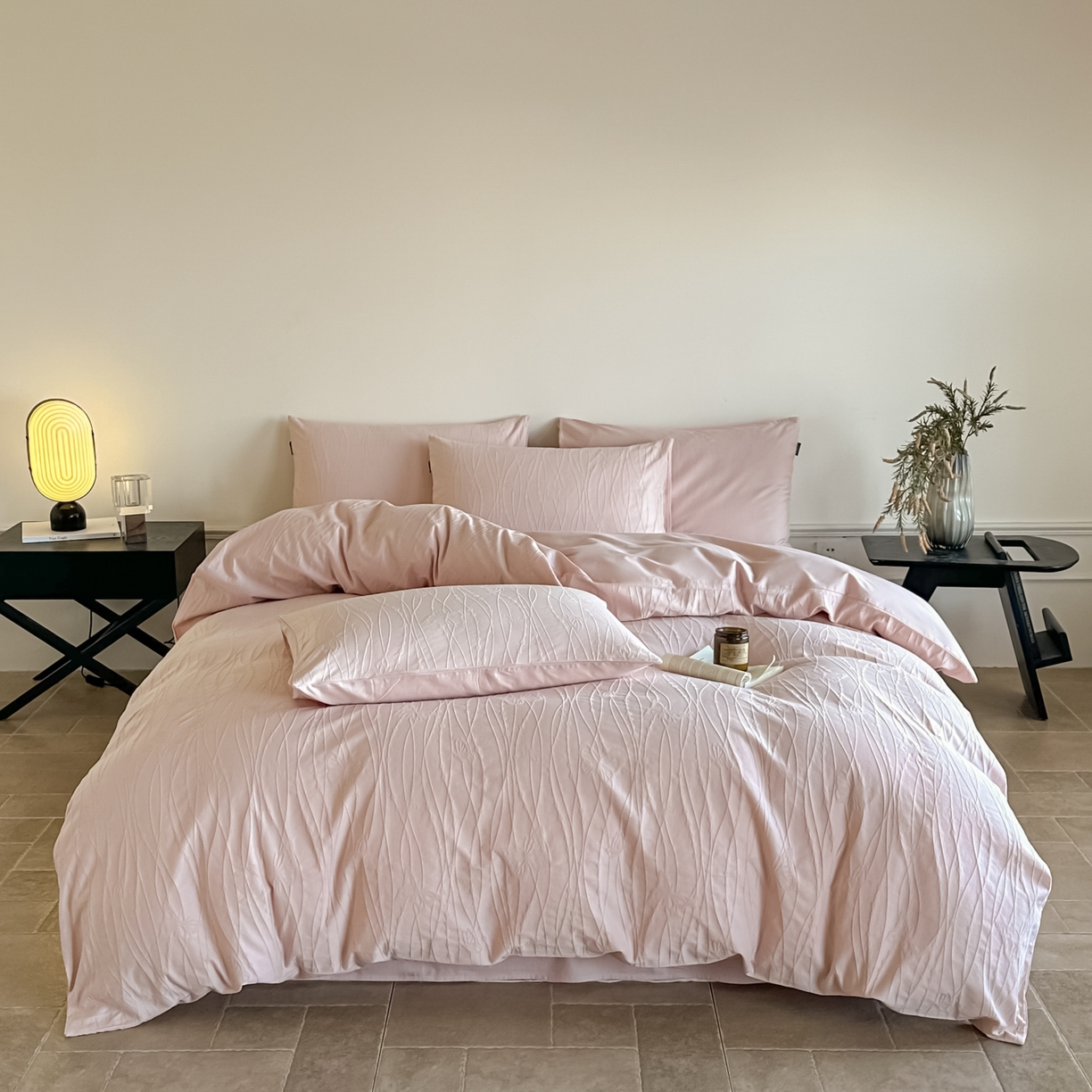 91家纺网 家纺一手货源 找家纺 如一  2026新款60S全棉水洗提花立体厚织浮雕四件套 蝶梦-唯美粉