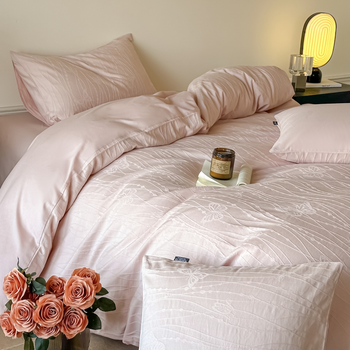 91家纺网 家纺一手货源 找家纺 如一  2026新款60S全棉水洗提花立体厚织浮雕四件套 蝶梦-唯美粉