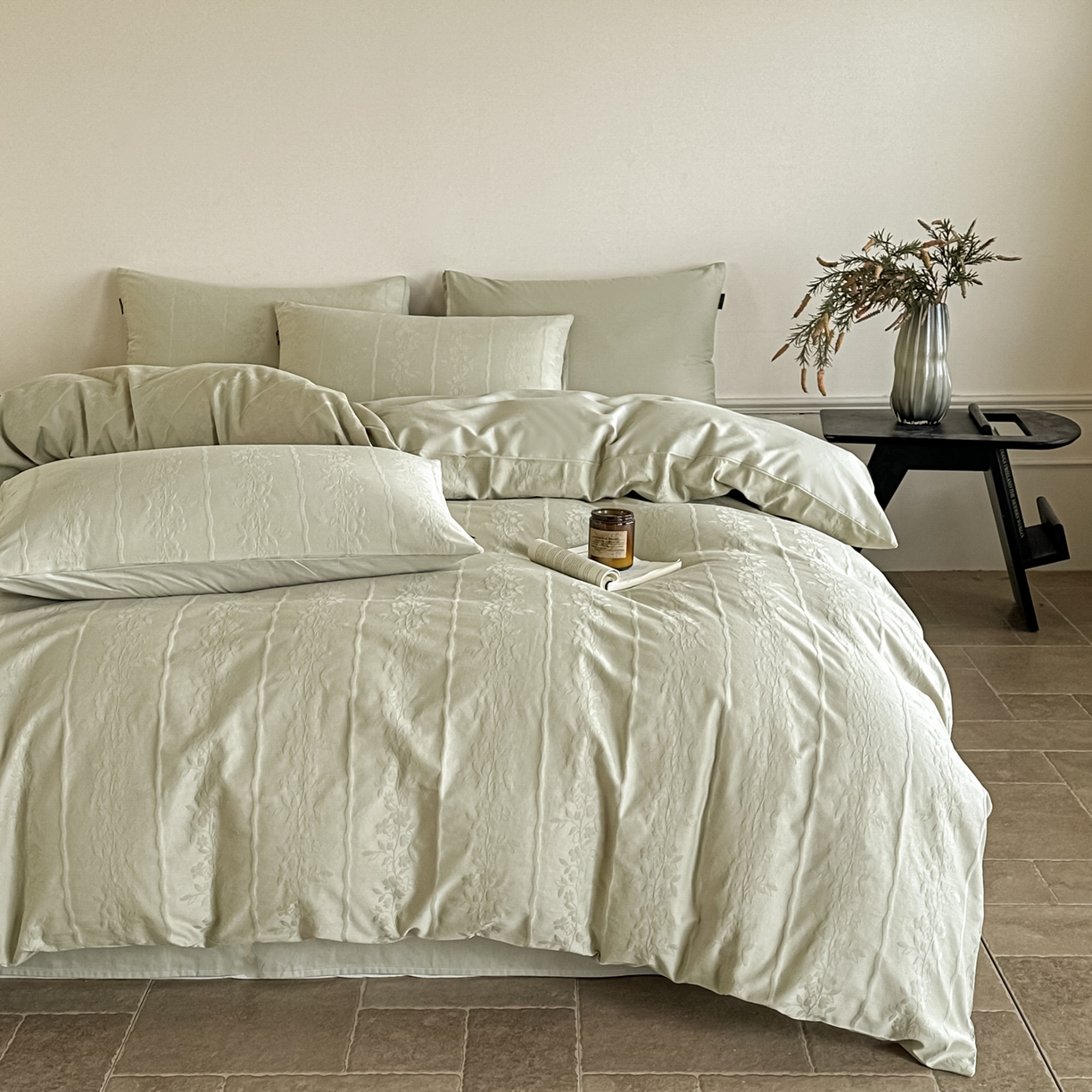 91家纺网 家纺一手货源 找家纺 如一  2026新款60S全棉水洗提花立体厚织浮雕四件套 花蔓-橄榄绿