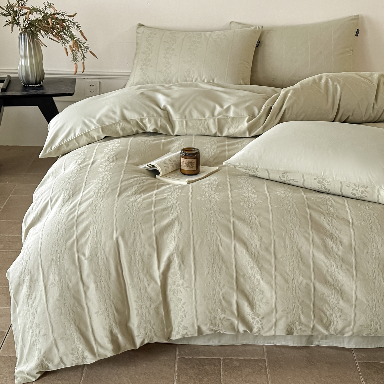 91家纺网 家纺一手货源 找家纺 如一  2026新款60S全棉水洗提花立体厚织浮雕四件套 花蔓-橄榄绿