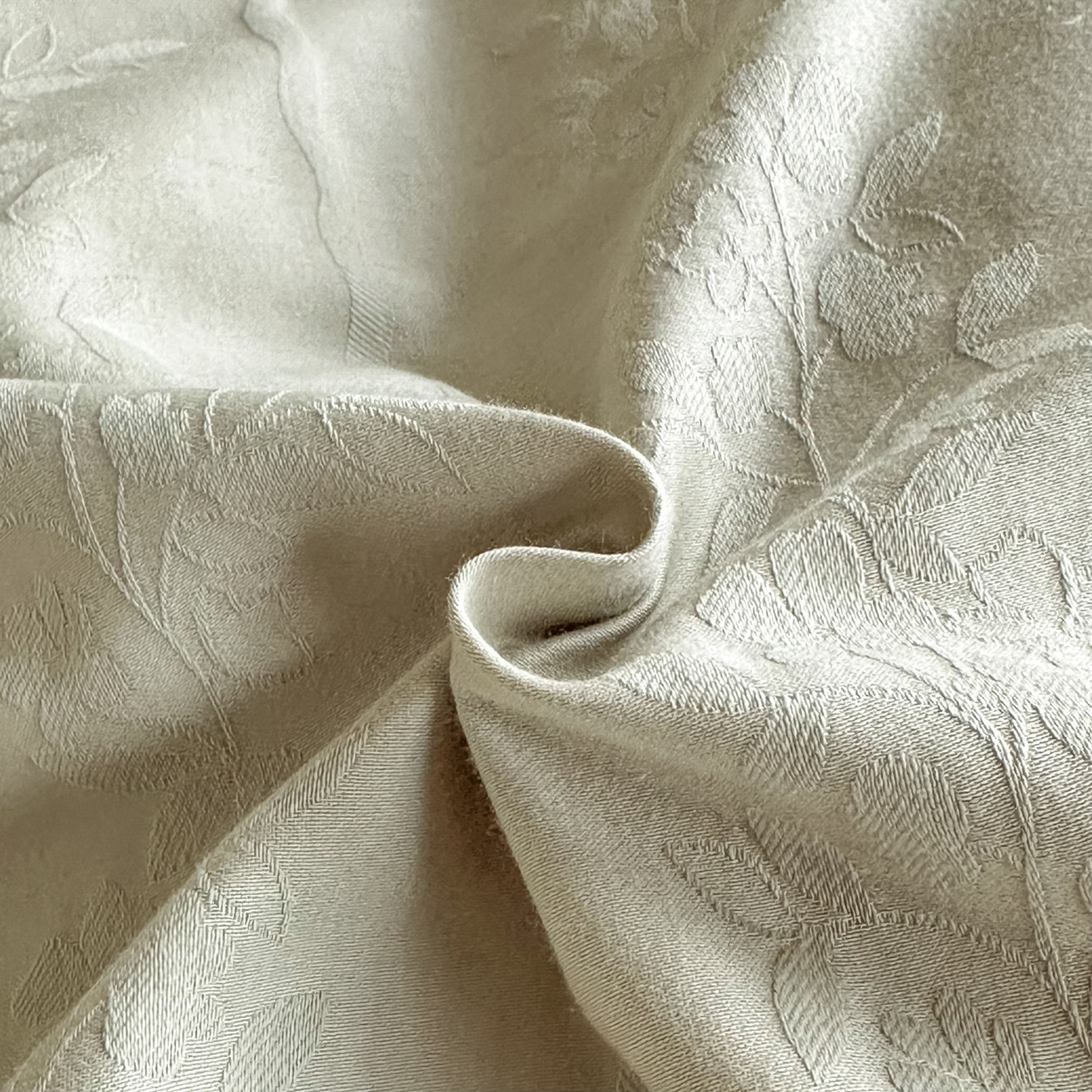 91家纺网 家纺一手货源 找家纺 如一  2026新款60S全棉水洗提花立体厚织浮雕四件套 花蔓-橄榄绿