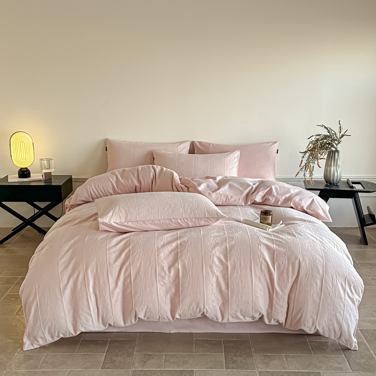 91家纺网 家纺一手货源 找家纺 如一  2026新款60S全棉水洗提花立体厚织浮雕四件套 花蔓-唯美粉