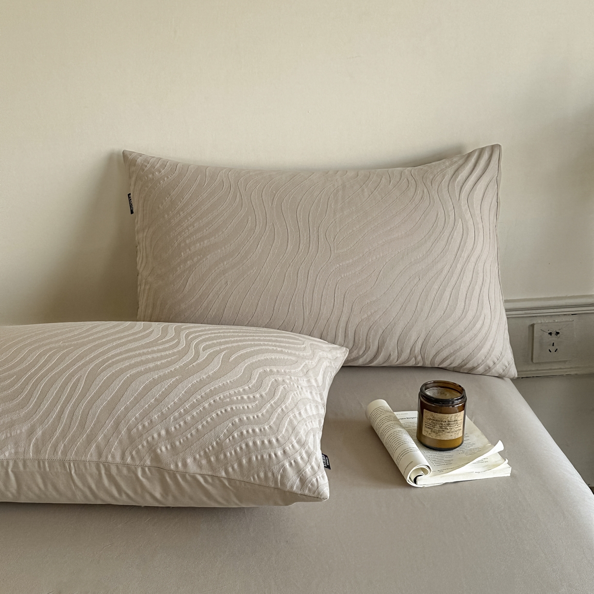 91家纺网 家纺一手货源 找家纺 如一  2026新款60S全棉水洗提花立体厚织浮雕四件套 流年-金属灰