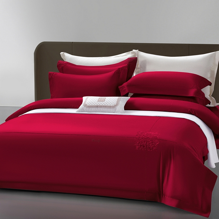 91家纺网 家纺一手货源 找家纺 诗黛尔 2026春夏新款长绒棉刺绣纪凡希系列四件套 纪凡希 酒红