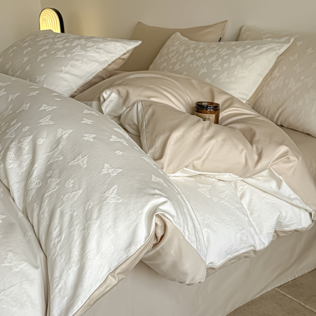 如一  2026新款60S全棉水洗提花立体厚织浮雕四件套 迷蝶-奶米杏