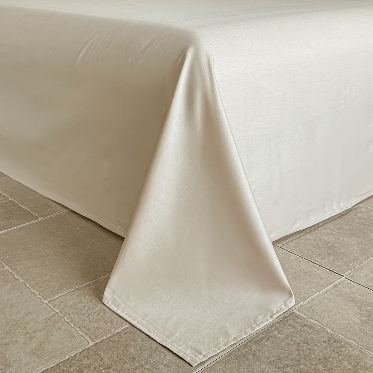 91家纺网 家纺一手货源 找家纺 如一  2026新款60S全棉水洗提花立体厚织浮雕四件套 迷蝶-奶米杏