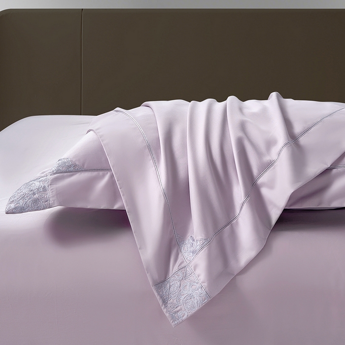 91家纺网 家纺一手货源 找家纺 诗黛尔 2026春夏新款长绒棉刺绣纪凡希系列四件套 纪凡希 兰花紫