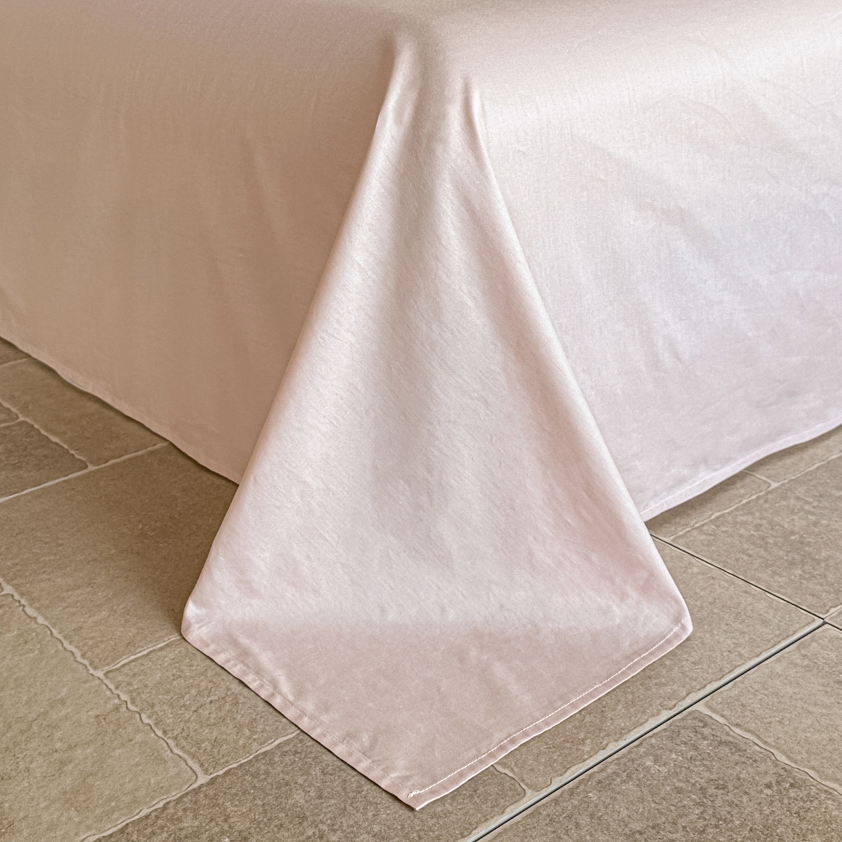 91家纺网 家纺一手货源 找家纺 如一  2026新款60S全棉水洗提花立体厚织浮雕四件套 迷蝶-唯美粉