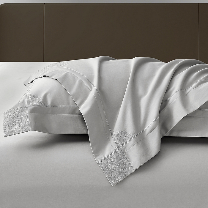 91家纺网 家纺一手货源 找家纺 诗黛尔 2026春夏新款长绒棉刺绣纪凡希系列四件套 纪凡希 云雾灰