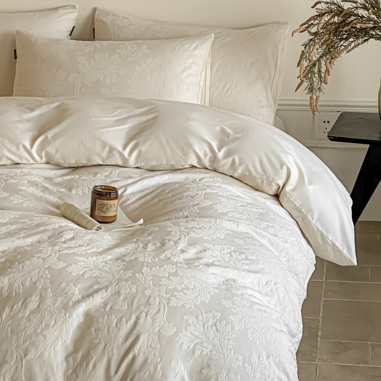 91家纺网 家纺一手货源 找家纺 如一  2026新款60S全棉水洗提花立体厚织浮雕四件套 香草-奶昔白