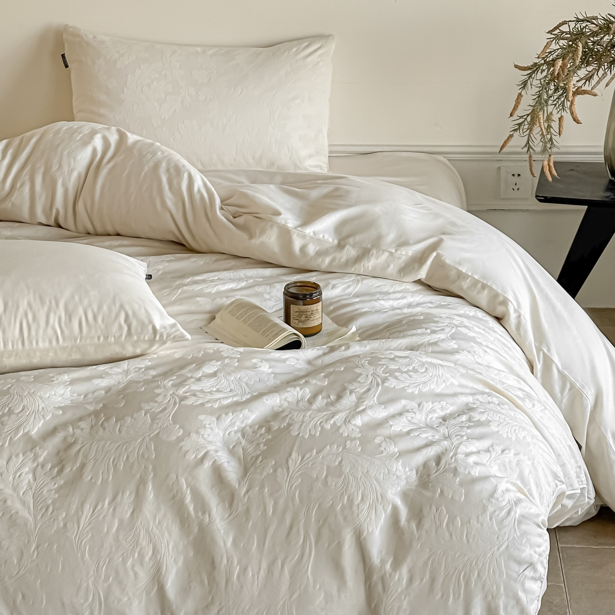 91家纺网 家纺一手货源 找家纺 如一  2026新款60S全棉水洗提花立体厚织浮雕四件套 香草-奶昔白