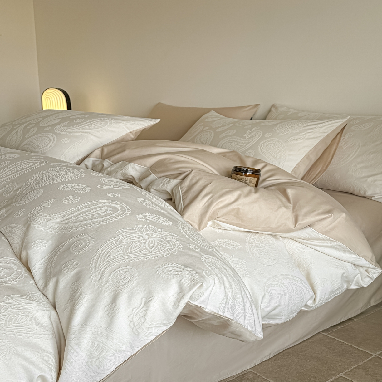 91家纺网 家纺一手货源 找家纺 如一  2026新款60S全棉水洗提花立体厚织浮雕四件套 腰果-奶米杏