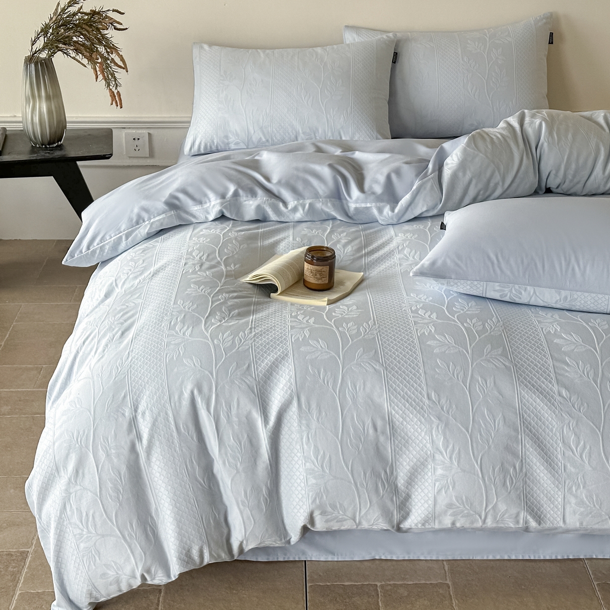 91家纺网 家纺一手货源 找家纺 如一  2026新款60S全棉水洗提花立体厚织浮雕四件套 叶韵-云水蓝