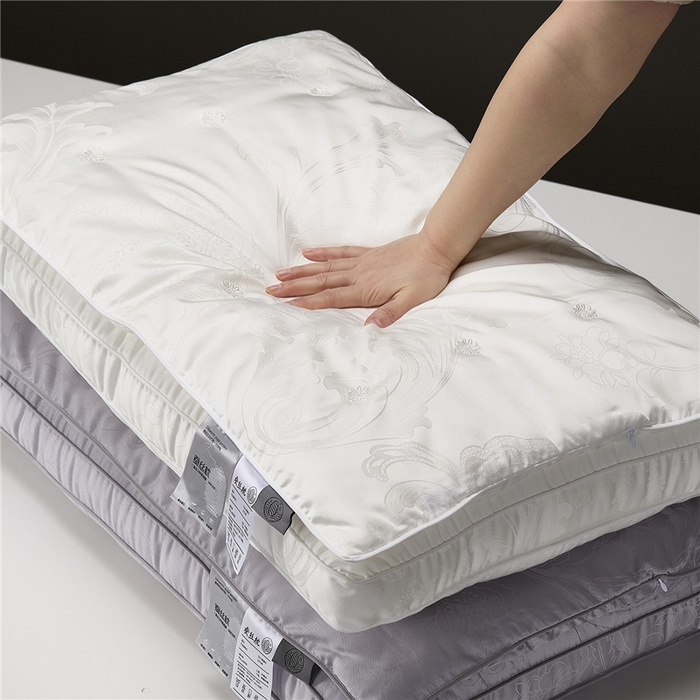 91家纺网 家纺一手货源 找家纺 昕科 2026新款凤尾花蚕丝枕-花朵柞蚕丝枕芯大提花莱赛尔蚕丝枕头 凤尾花蚕丝枕-银河灰/一对装