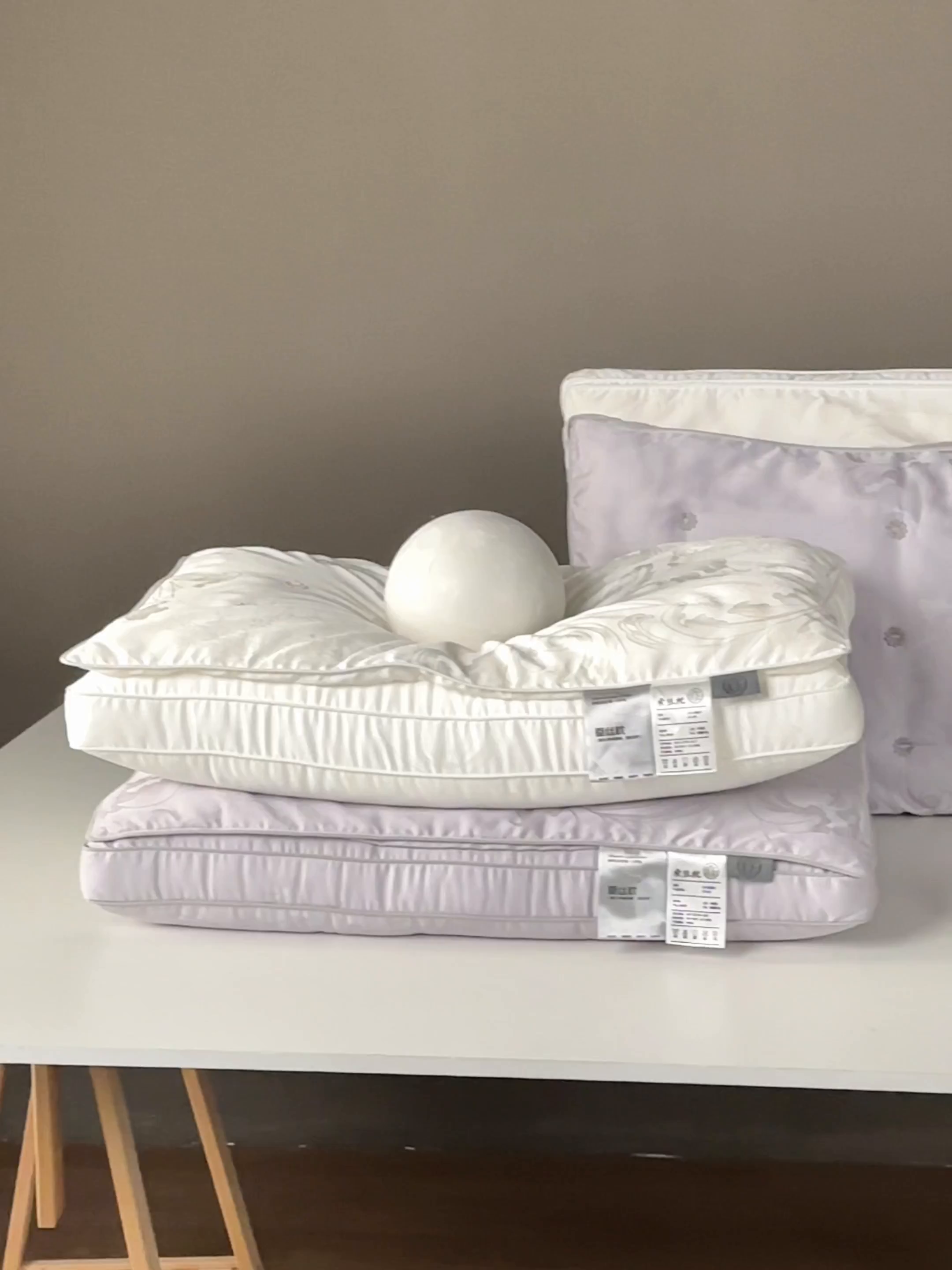 91家纺网 家纺一手货源 找家纺 （总）昕科 2026新款凤尾花蚕丝枕-花朵柞蚕丝枕芯大提花莱赛尔蚕丝枕头