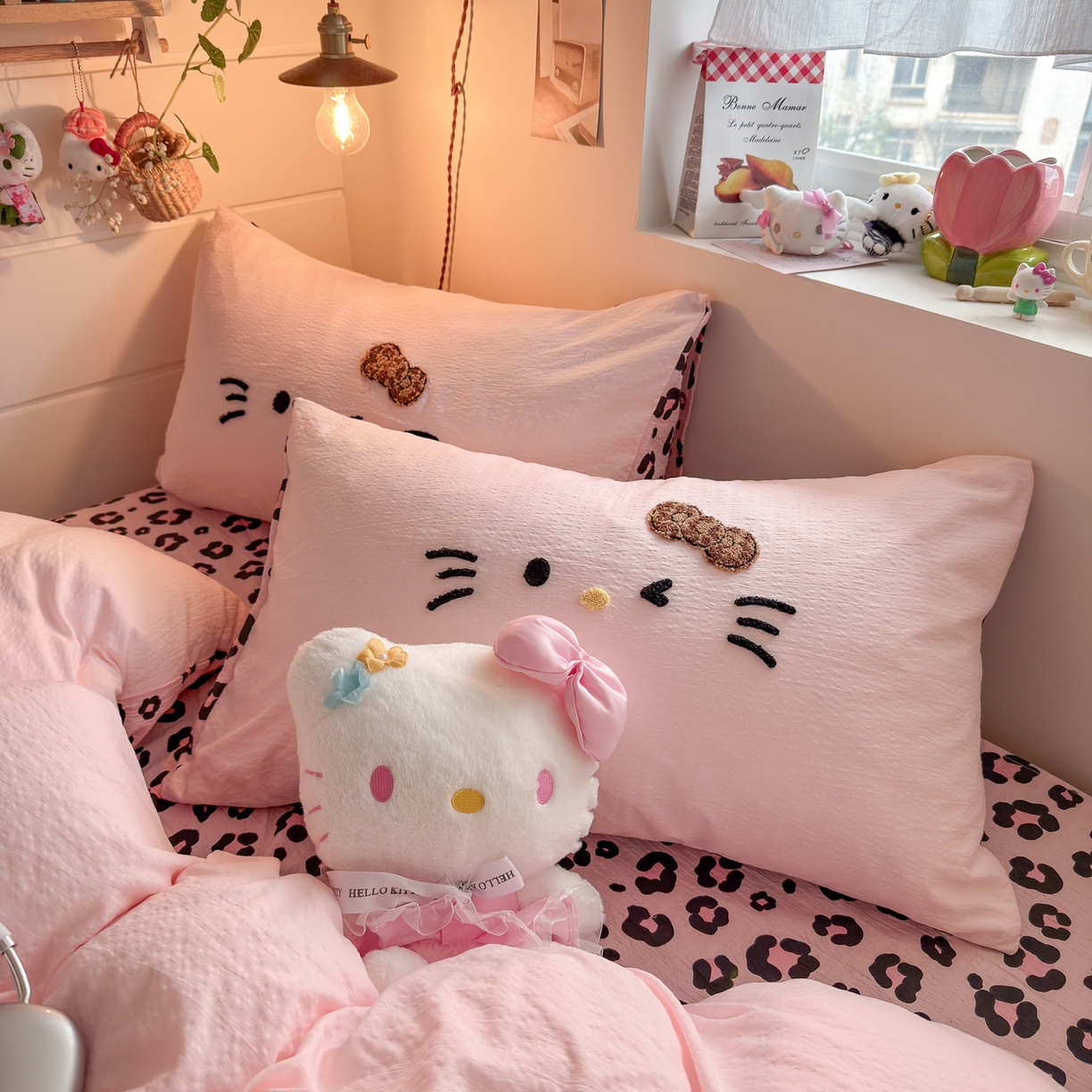 91家纺网 家纺一手货源 找家纺 卡斯诺家纺馆 2026新款皱皱棉双层纱毛巾绣四件套（下载文件包含买家秀） 摩登猫咪-玉粉