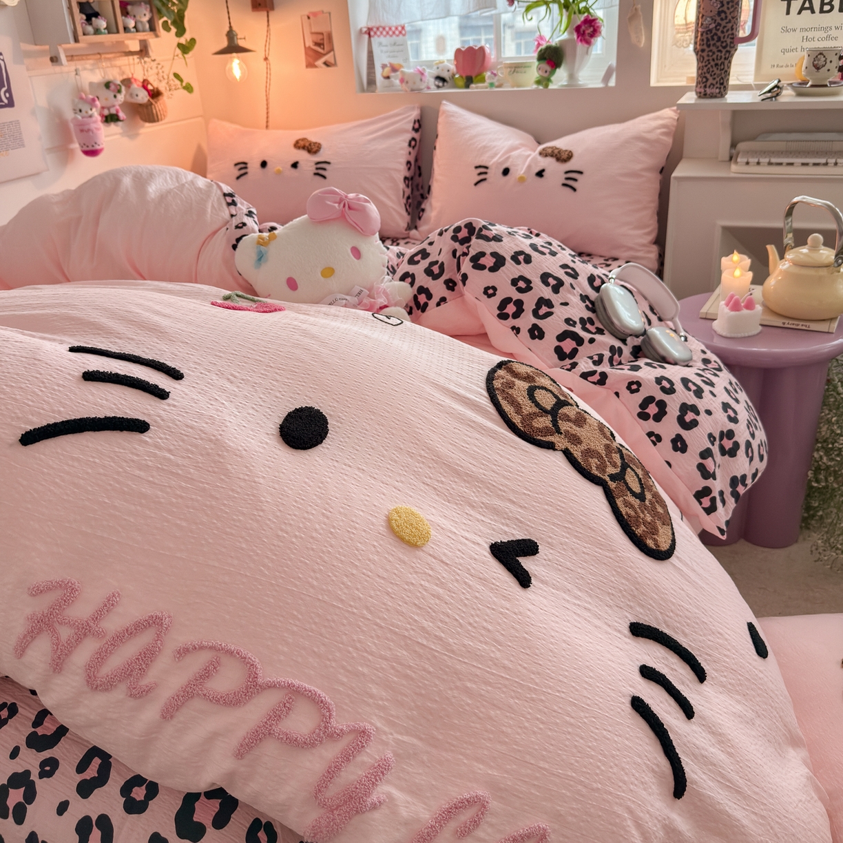 91家纺网 家纺一手货源 找家纺 卡斯诺家纺馆 2026新款皱皱棉双层纱毛巾绣四件套（下载文件包含买家秀） 摩登猫咪-玉粉