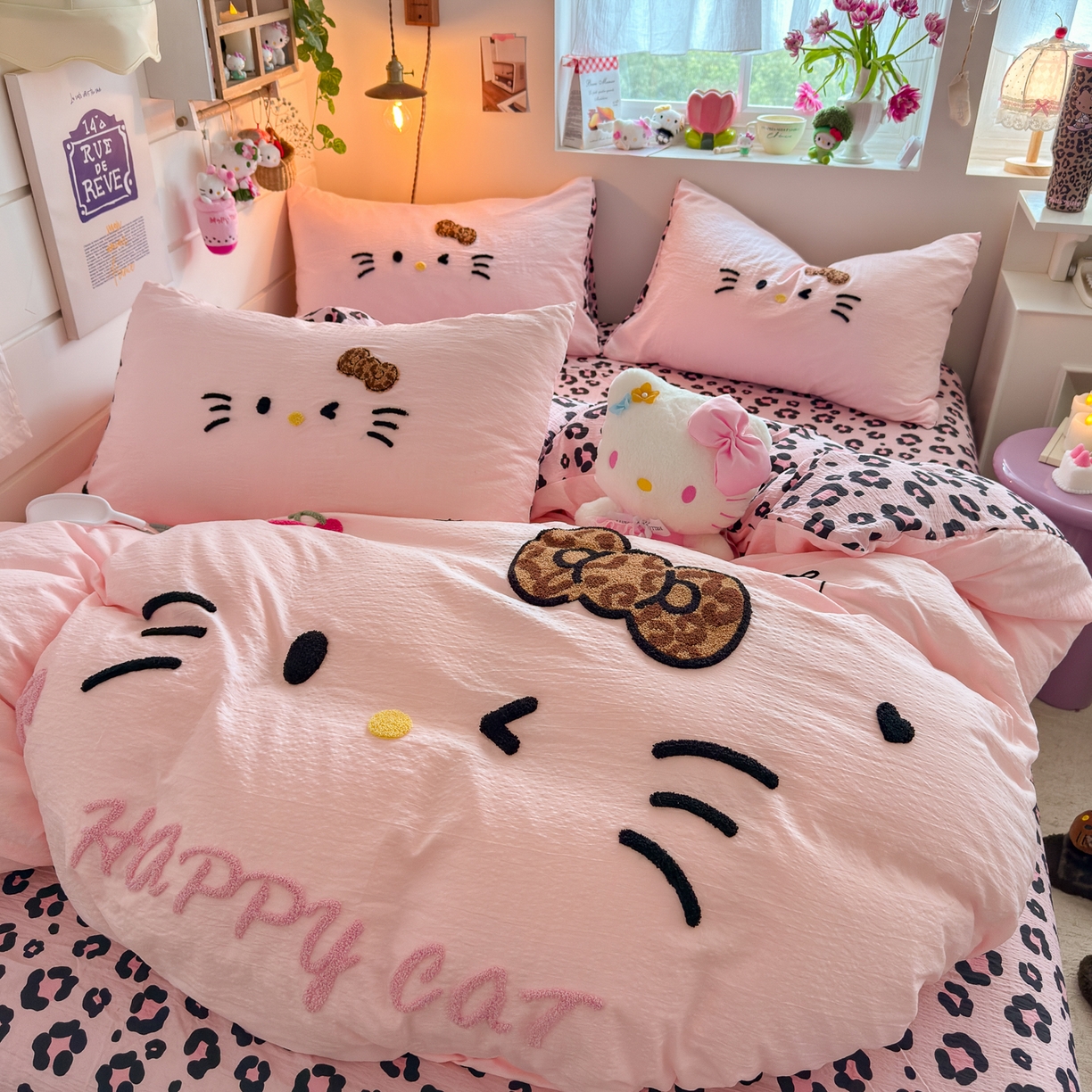 91家纺网 家纺一手货源 找家纺 卡斯诺家纺馆 2026新款皱皱棉双层纱毛巾绣四件套（下载文件包含买家秀） 摩登猫咪-玉粉