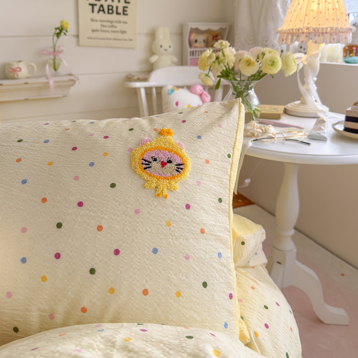 91家纺网 家纺一手货源 找家纺 卡斯诺家纺馆 2026新款皱皱棉双层纱毛巾绣四件套（下载文件包含买家秀） 快乐猫咪