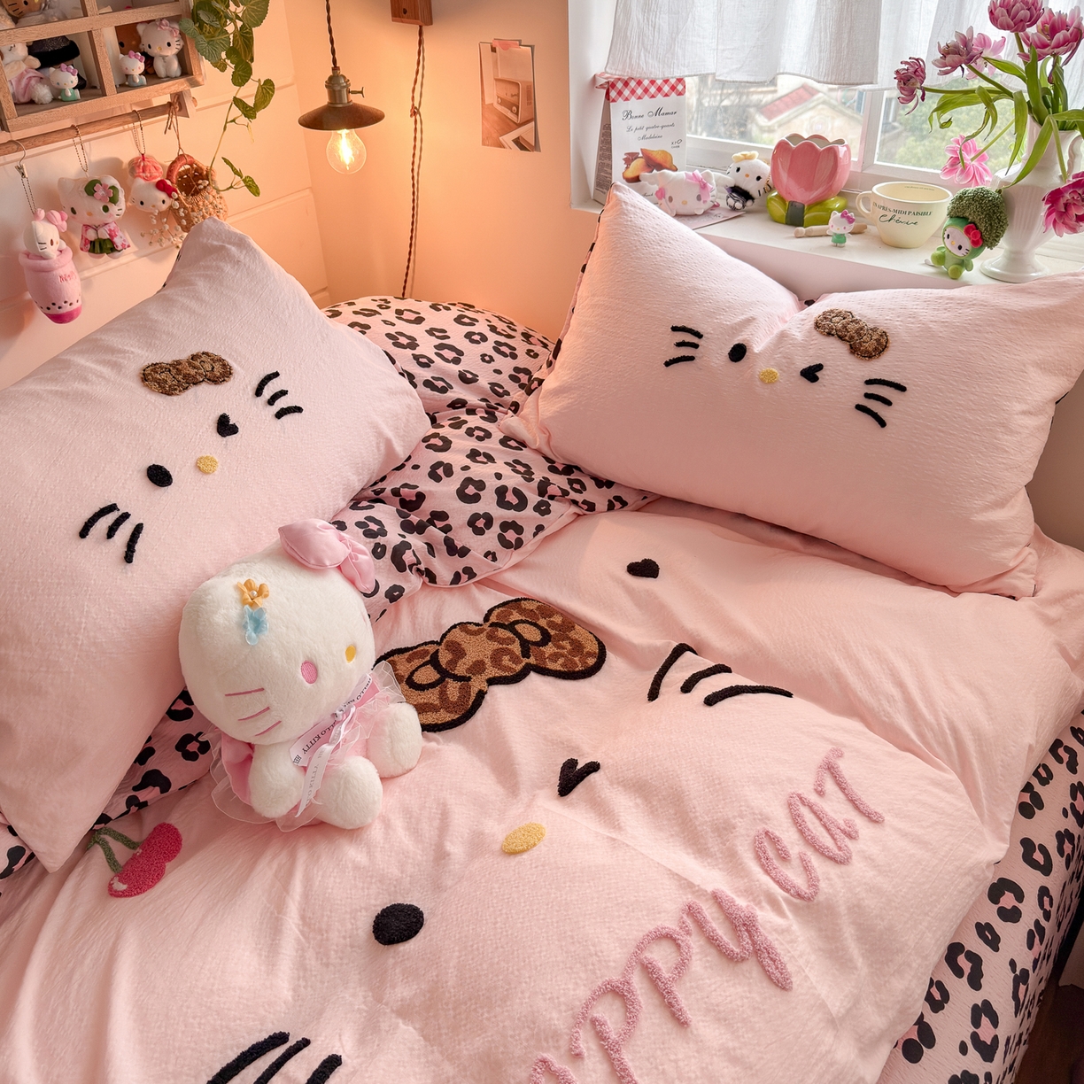 91家纺网 家纺一手货源 找家纺 卡斯诺家纺馆 2026新款皱皱棉双层纱毛巾绣四件套（下载文件包含买家秀） 摩登猫咪-玉粉