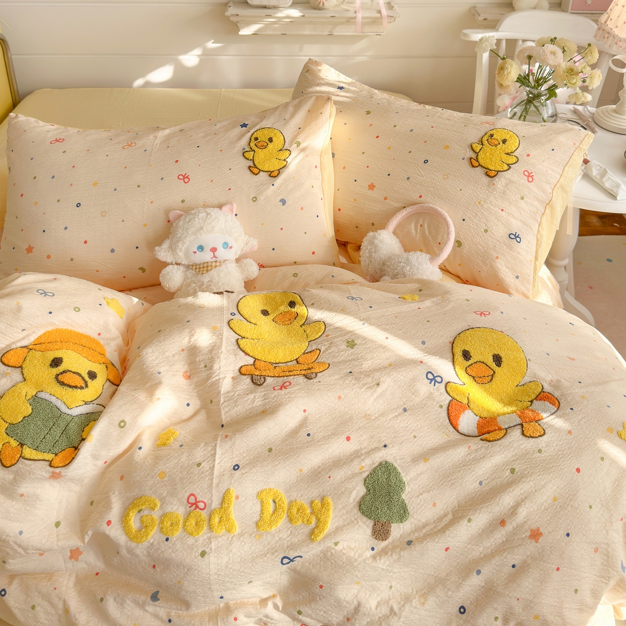 91家纺网 家纺一手货源 找家纺 卡斯诺家纺馆 2026新款皱皱棉双层纱毛巾绣四件套（下载文件包含买家秀） 开心小鸭