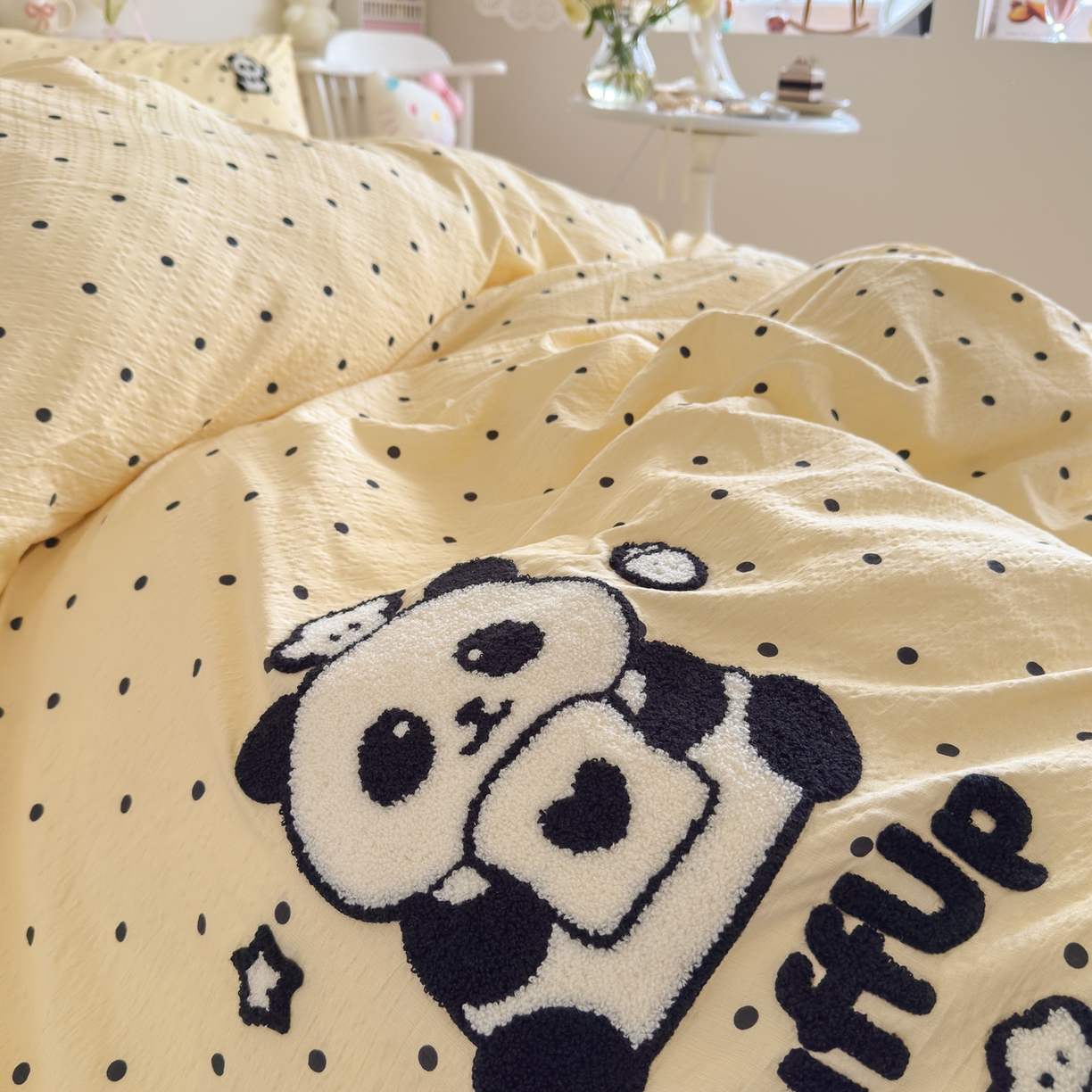 91家纺网 家纺一手货源 找家纺 卡斯诺家纺馆 2026新款皱皱棉双层纱毛巾绣四件套（下载文件包含买家秀） 黑白熊猫