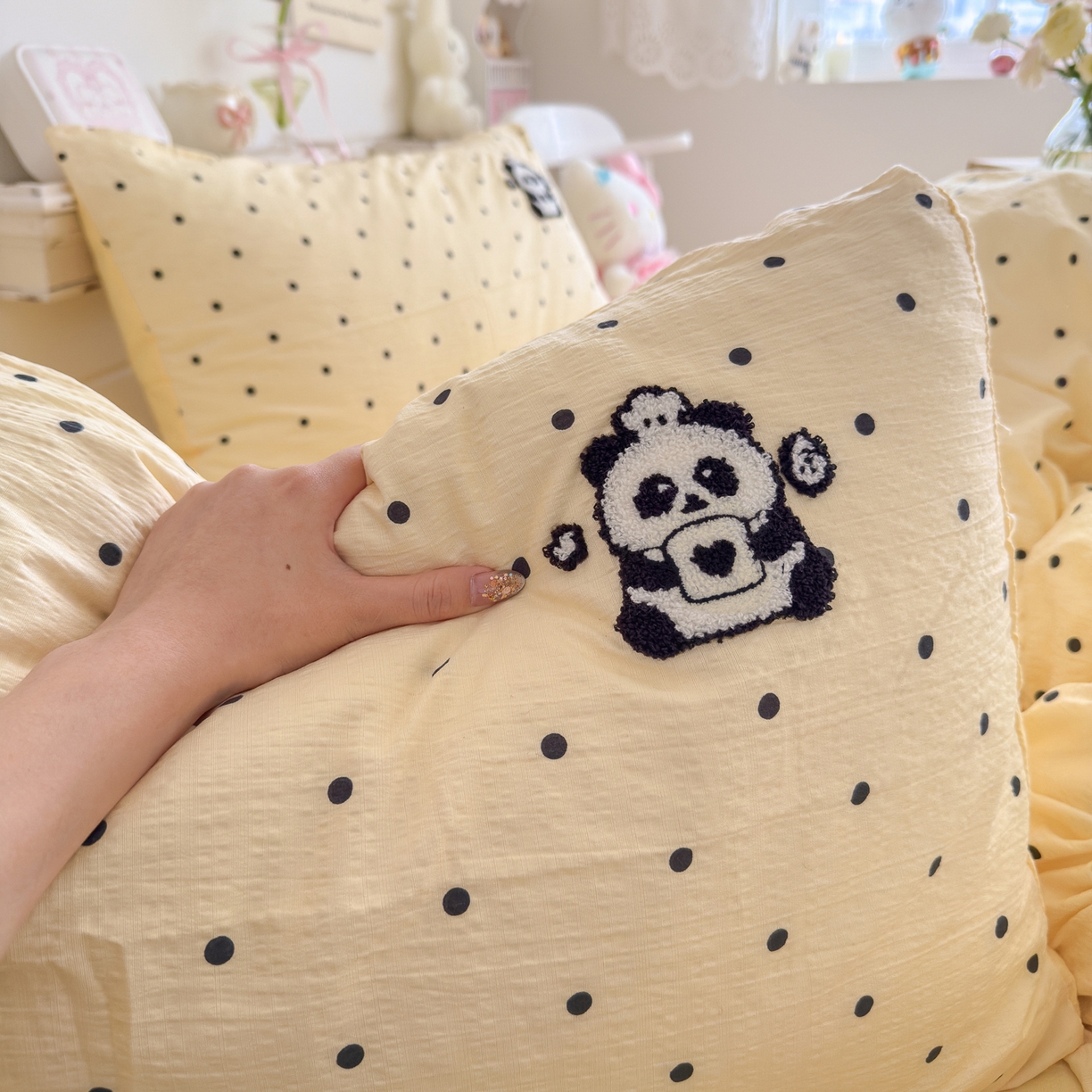 91家纺网 家纺一手货源 找家纺 卡斯诺家纺馆 2026新款皱皱棉双层纱毛巾绣四件套（下载文件包含买家秀） 黑白熊猫