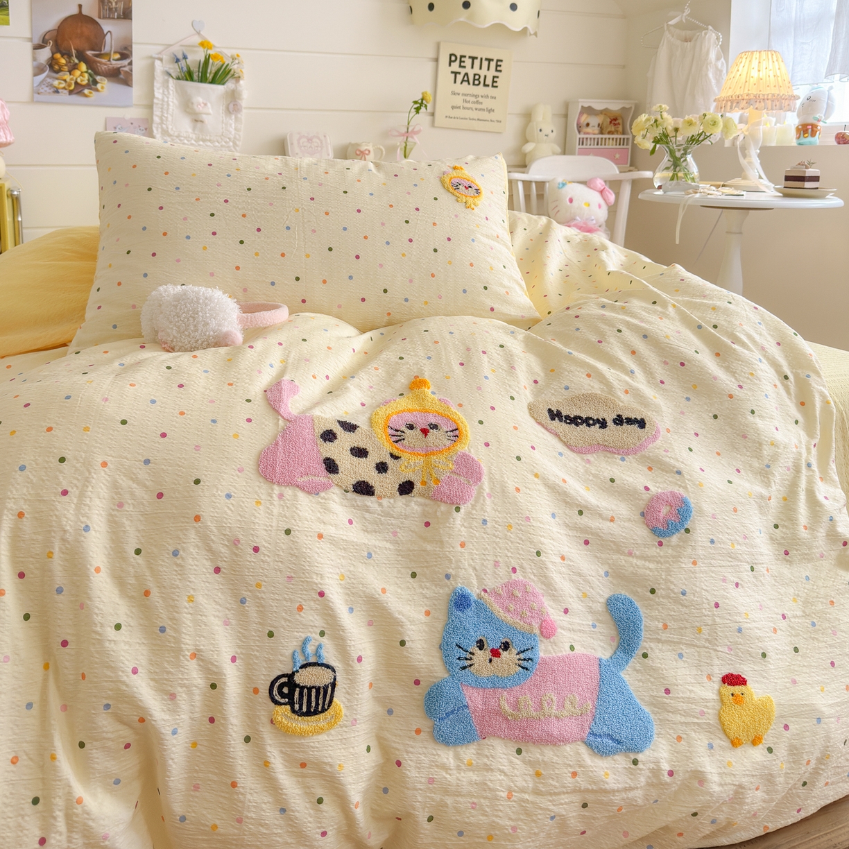 91家纺网 家纺一手货源 找家纺 卡斯诺家纺馆 2026新款皱皱棉双层纱毛巾绣四件套（下载文件包含买家秀） 快乐猫咪