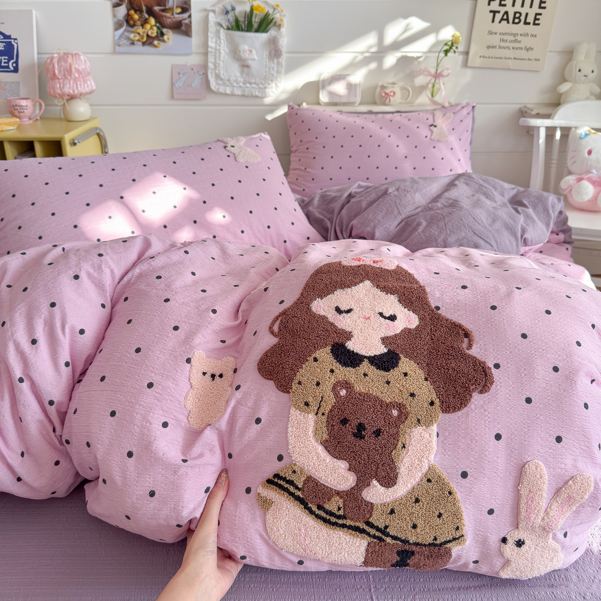 91家纺网 家纺一手货源 找家纺 卡斯诺家纺馆 2026新款皱皱棉双层纱毛巾绣四件套（下载文件包含买家秀） 时尚女孩