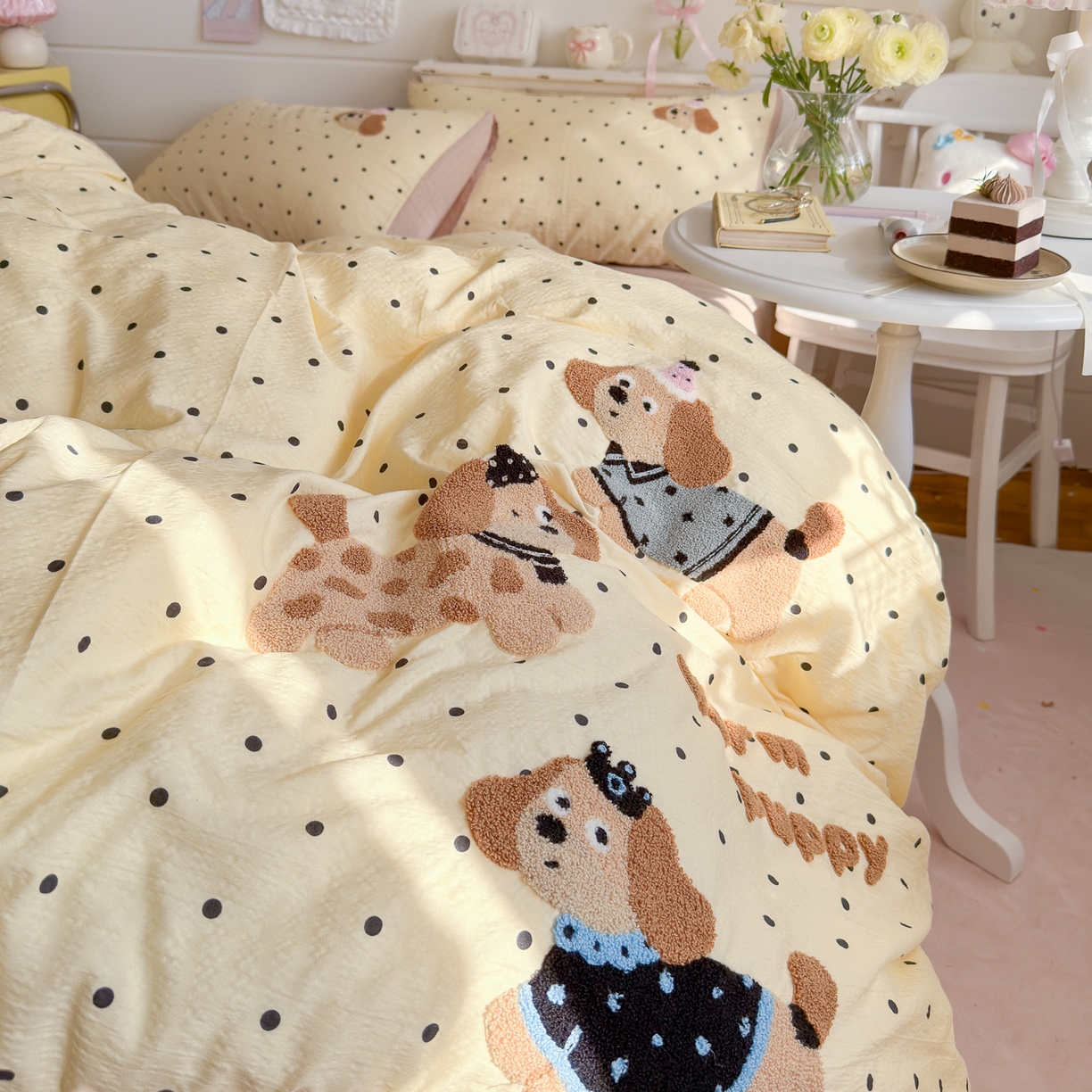 91家纺网 家纺一手货源 找家纺 卡斯诺家纺馆 2026新款皱皱棉双层纱毛巾绣四件套（下载文件包含买家秀） 萌趣小狗