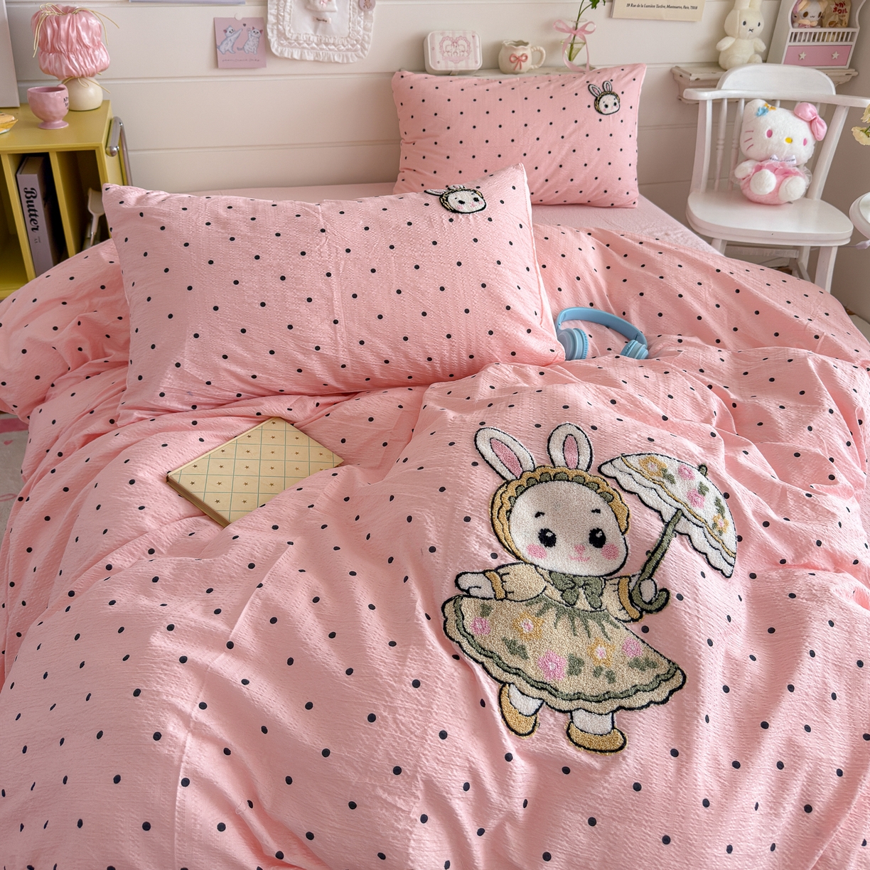 91家纺网 家纺一手货源 找家纺 卡斯诺家纺馆 2026新款皱皱棉双层纱毛巾绣四件套（下载文件包含买家秀） 花伞兔