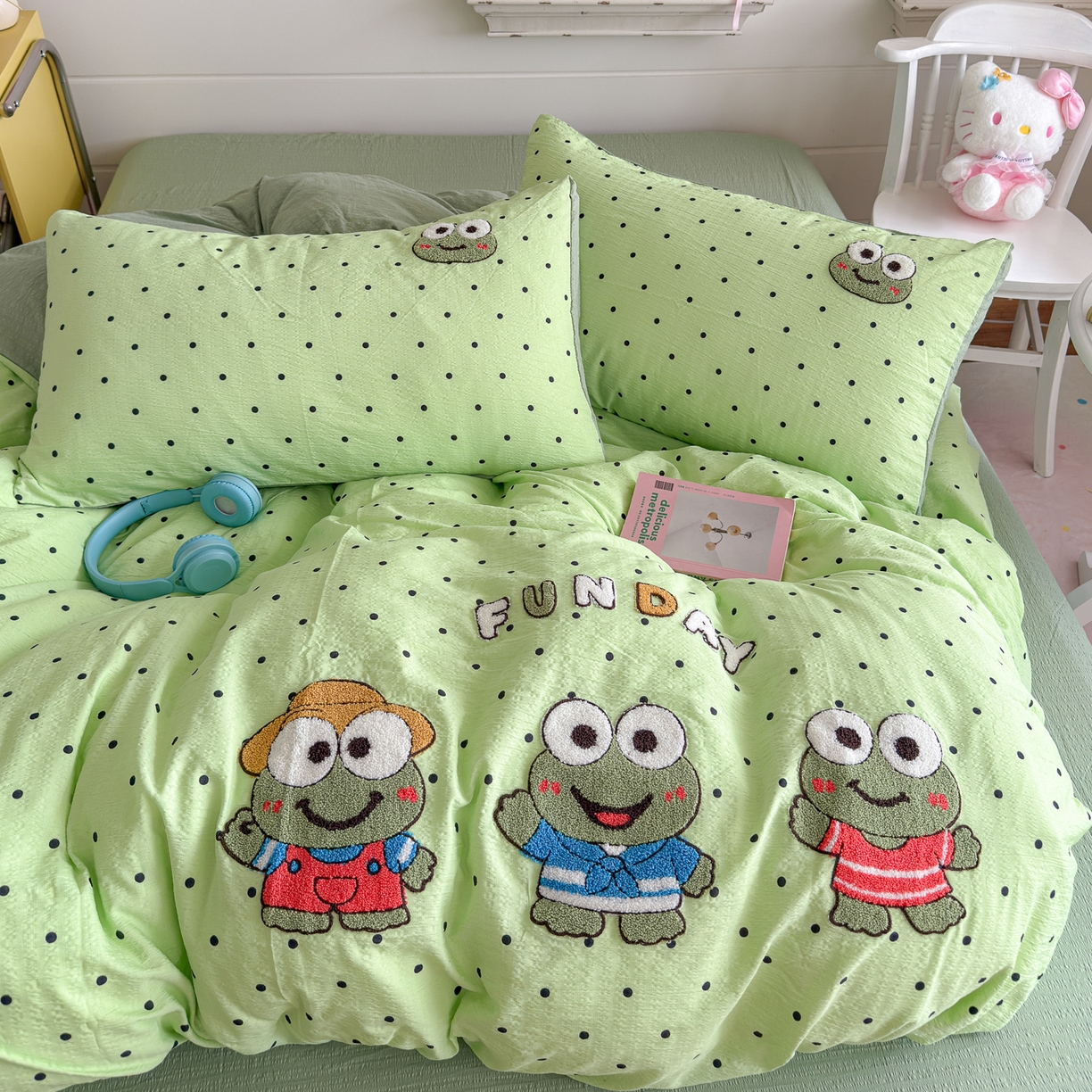 91家纺网 家纺一手货源 找家纺 卡斯诺家纺馆 2026新款皱皱棉双层纱毛巾绣四件套（下载文件包含买家秀） 绿萌蛙