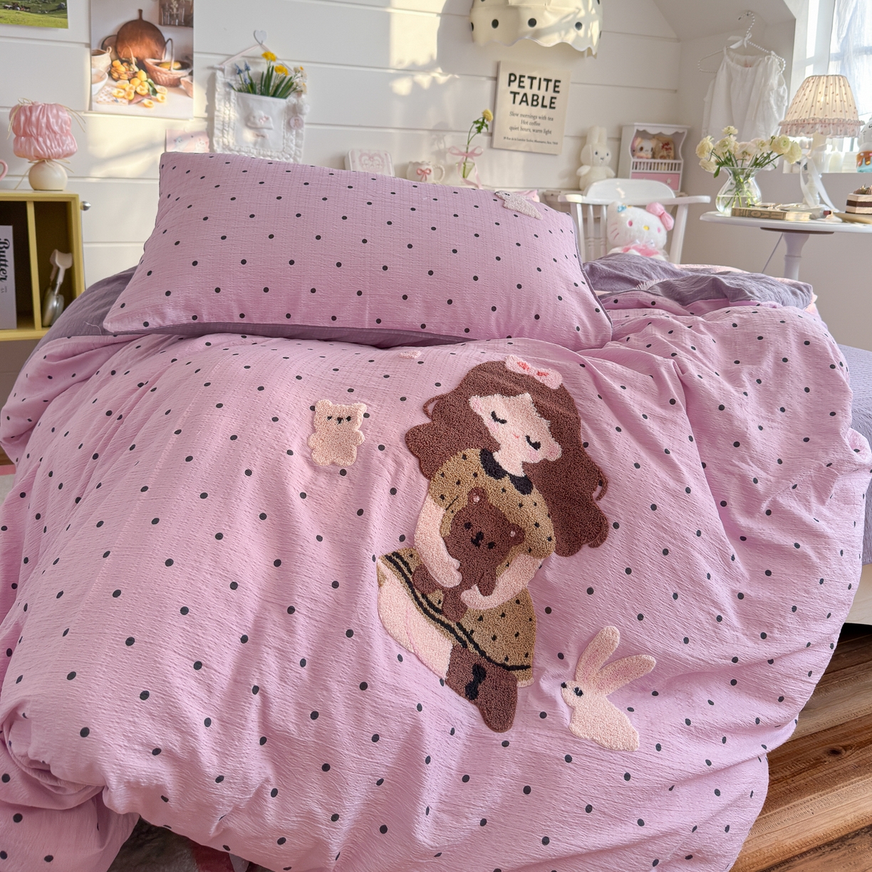 91家纺网 家纺一手货源 找家纺 卡斯诺家纺馆 2026新款皱皱棉双层纱毛巾绣四件套（下载文件包含买家秀） 时尚女孩