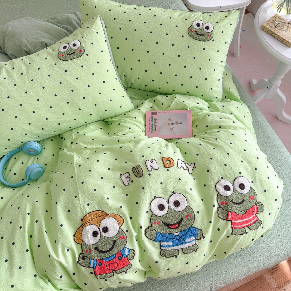 91家纺网 家纺一手货源 找家纺 卡斯诺家纺馆 2026新款皱皱棉双层纱毛巾绣四件套（下载文件包含买家秀） 绿萌蛙