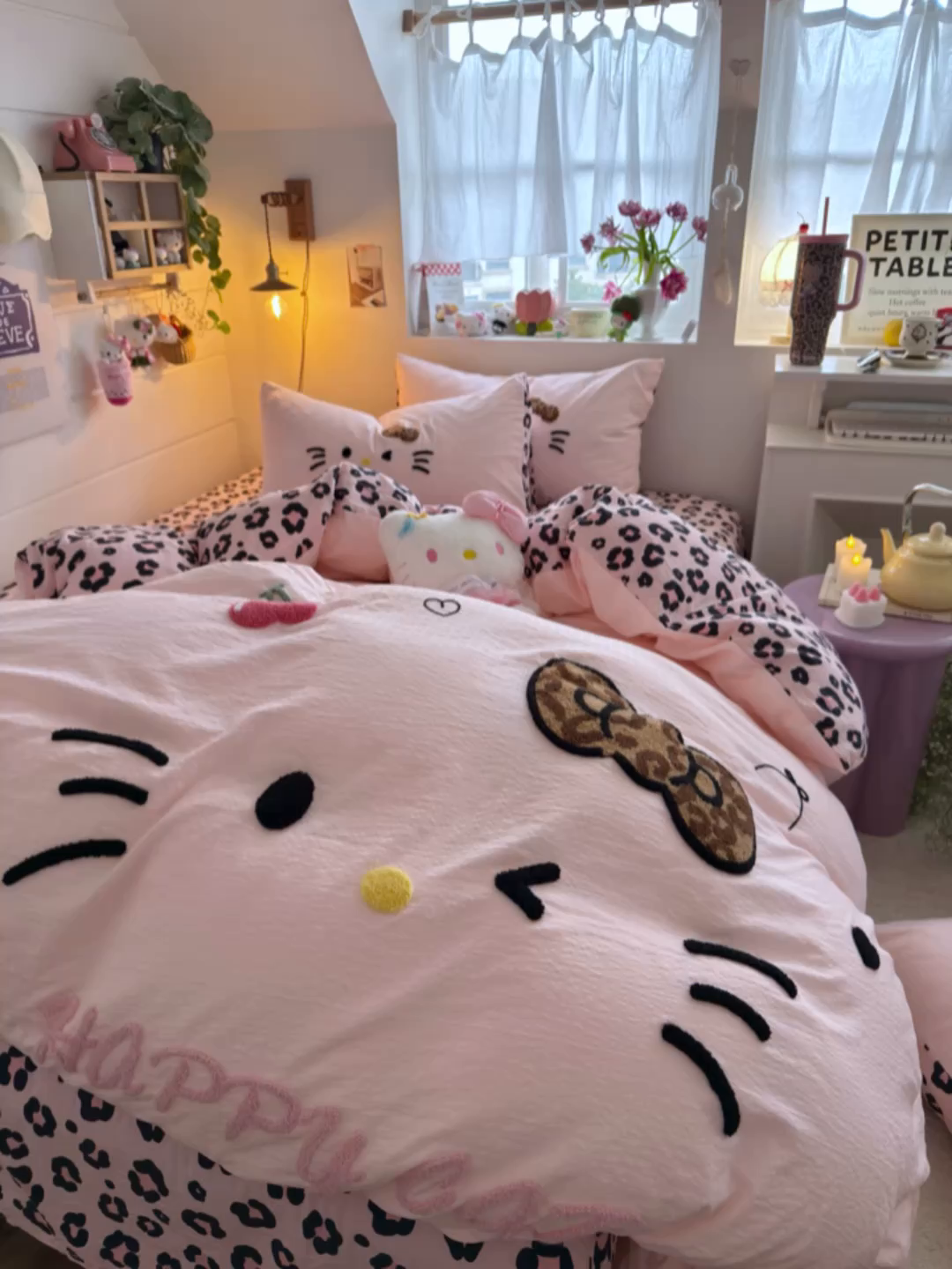 91家纺网 家纺一手货源 找家纺 卡斯诺家纺馆 2026新款皱皱棉双层纱毛巾绣四件套（下载文件包含买家秀） 摩登猫咪-玉粉