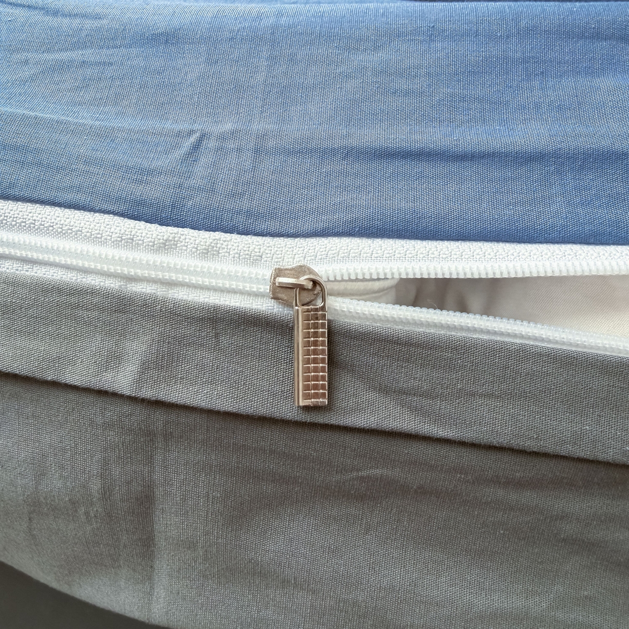 91家纺网 家纺一手货源 找家纺 木子家纺 2026新款高支高密全棉纯棉双拼纯色四件套 幽蓝深灰