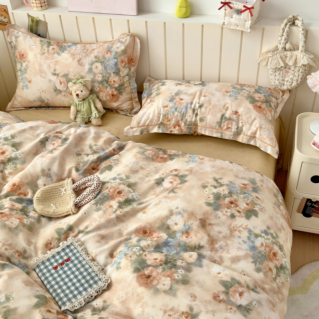 91家纺网 家纺一手货源 找家纺 （总）乐童家纺 2026新款全棉网红直播爆款吊边一字绣工艺款四件套-系列二