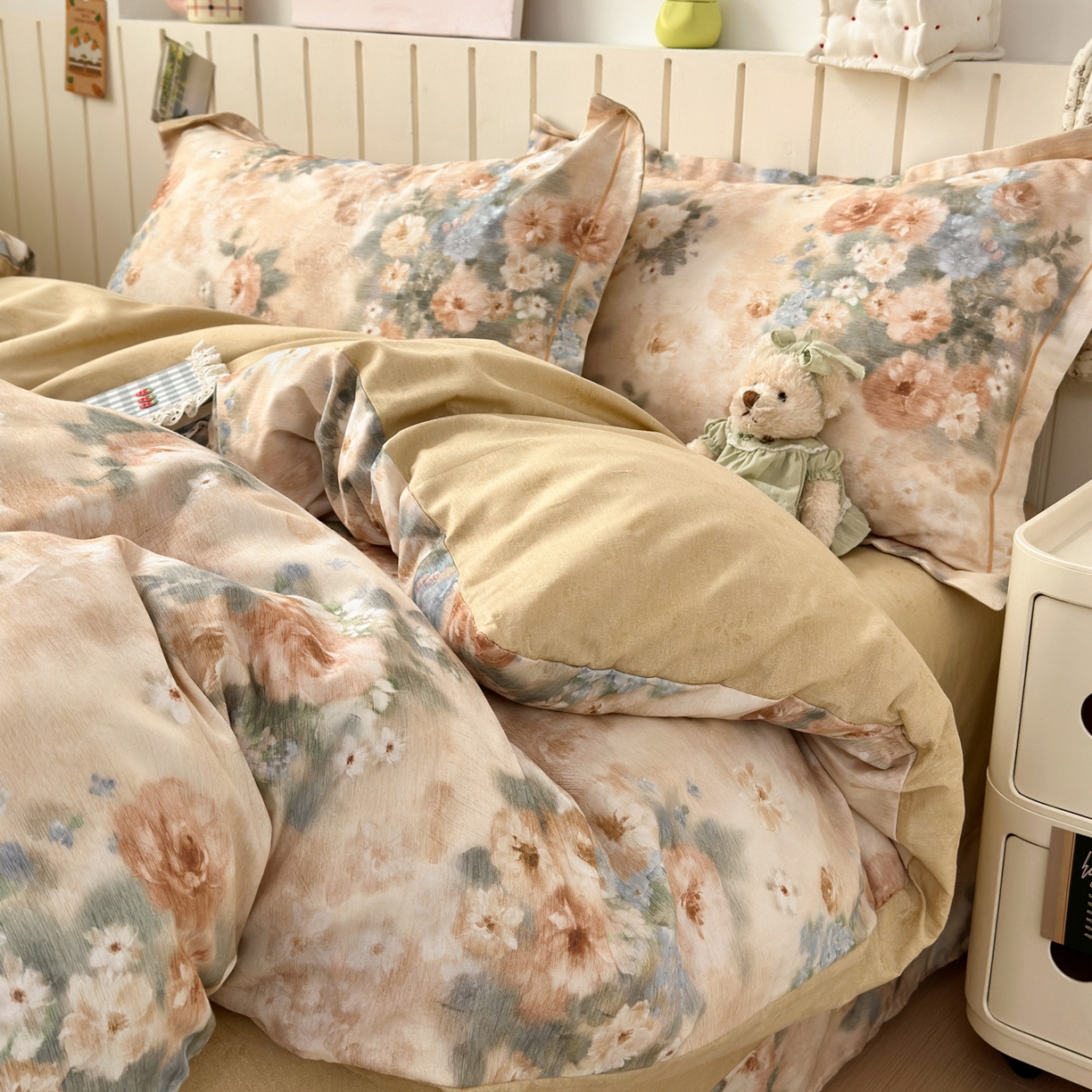 91家纺网 家纺一手货源 找家纺 乐童家纺 2026新款全棉网红直播爆款吊边一字绣工艺款四件套-系列二 锦绣园