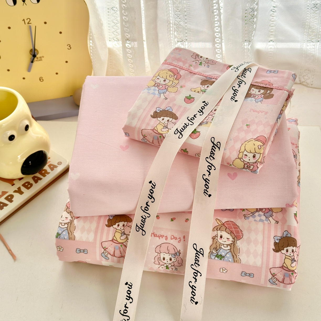 91家纺网 家纺一手货源 找家纺 乐童家纺 2026新款全棉网红直播爆款吊边一字绣工艺款四件套-系列二 派对女孩