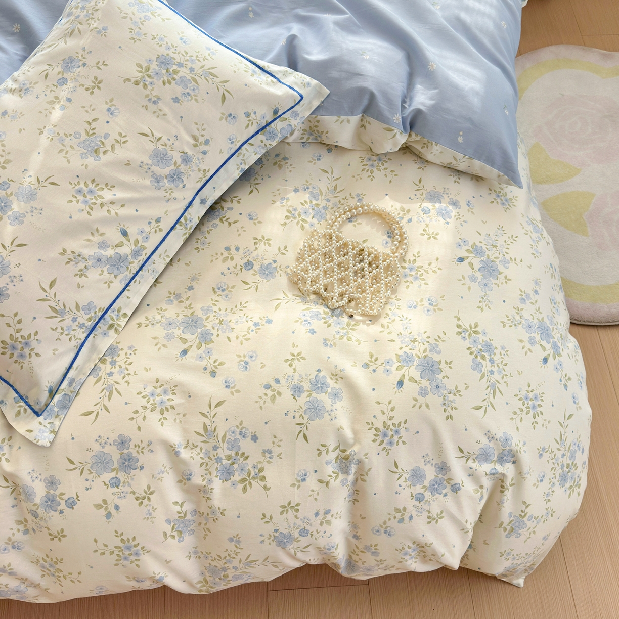 91家纺网 家纺一手货源 找家纺 乐童家纺 2026新款全棉网红直播爆款吊边一字绣工艺款四件套-系列二 苏林米兰